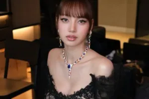 Lisa BLACKPINK Dituding Tak...