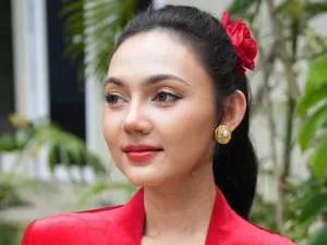 Rina Nose Jalani Rhinoplasty Pakai Tulang Iga, Akui Wajahnya Kini Lebih ‘Ningrat’