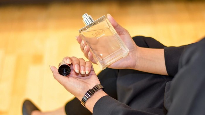 5 Penyebab Aroma Parfum Cepat Hilang Meski Sudah Disemprot Berkali-kali