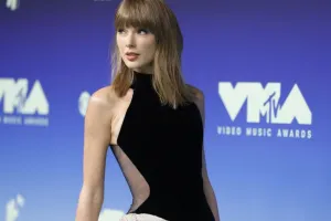 Taylor Swift Tampil Dramatis Usai Menikah, Sukses Ukir Sejarah di VMA 2026