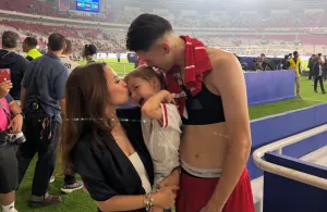 Gaya Jennifer Coppen Saat Nonton Timnas Indonesia vs Bangladesh, Semangati Justin Hubner