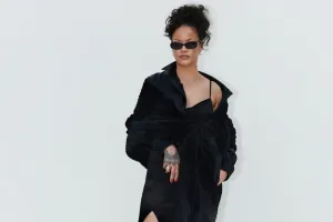 Rihanna Bikin Show Dior Telat 1 Jam, Responsnya Bikin Kaget!