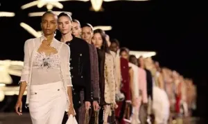 Chanel Spring Summer 2027 Bikin Geger, Matthieu Blazy Bongkar Beragam Wajah Gabrielle Chanel di Paris Fashion Week