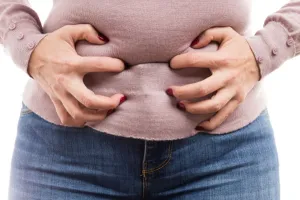 Perut Terasa Begah dan Keras, Apakah Stres Bisa Menjadi Pemicunya?