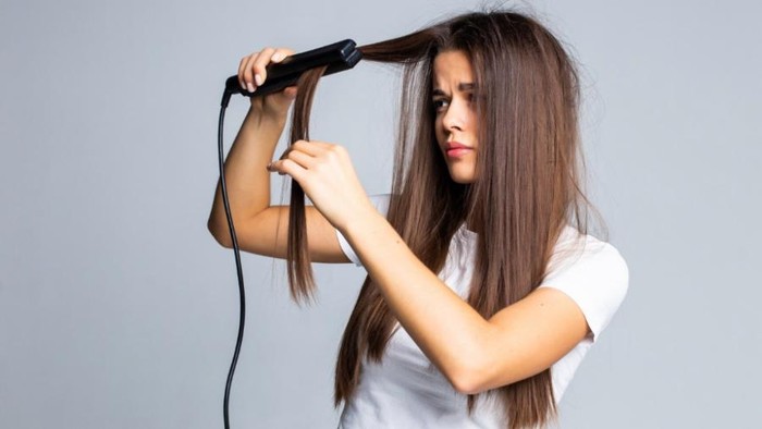 5 Tips agar Hasil Catokan Rambut Tahan Lama, Tetap Lurus dan Rapi Seharian