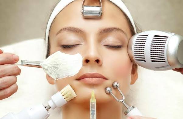 10 Treatment Kecantikan yang Sedang Viral, dari DNA Salmon hingga XERF untuk Kulit Lebih Kencang